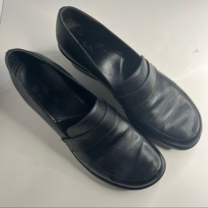 Clarks Black Leather Wedge Loafers Size 9